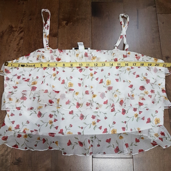 Forever 21 Ivory with Floral Print Top, Size 1X - Picture 6 of 7